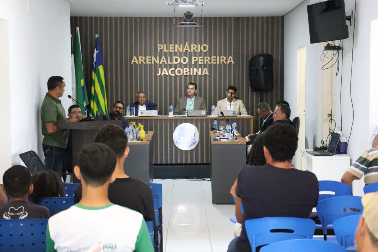 Câmara aprova projeto de lei que nomeia estádio de futebol